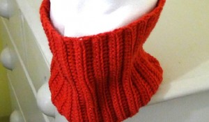 Neckwarmer - Fitted Cowl - Rouge Red 3