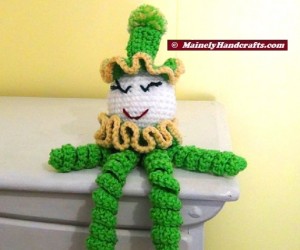 Green Crochet Clown - Spiral Clown Doll - St Patricks Day 2