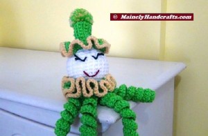 Green Crochet Clown - Spiral Clown Doll - St Patricks Day 4
