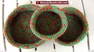 Crochet Baskets - Rolled Brim Baskets - Set of 3 Nested Baskets - Green and Rust Festive 5