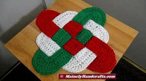 Christmas Crochet Hot Pad - Celtic Knot Design Hot Pad - Holiday Trivet - Red White Green Decor Mainely Handcrafts 4