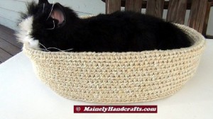 Beige Pet Basket - Soft Crochet Cat Bed - 16 inch Basket 2